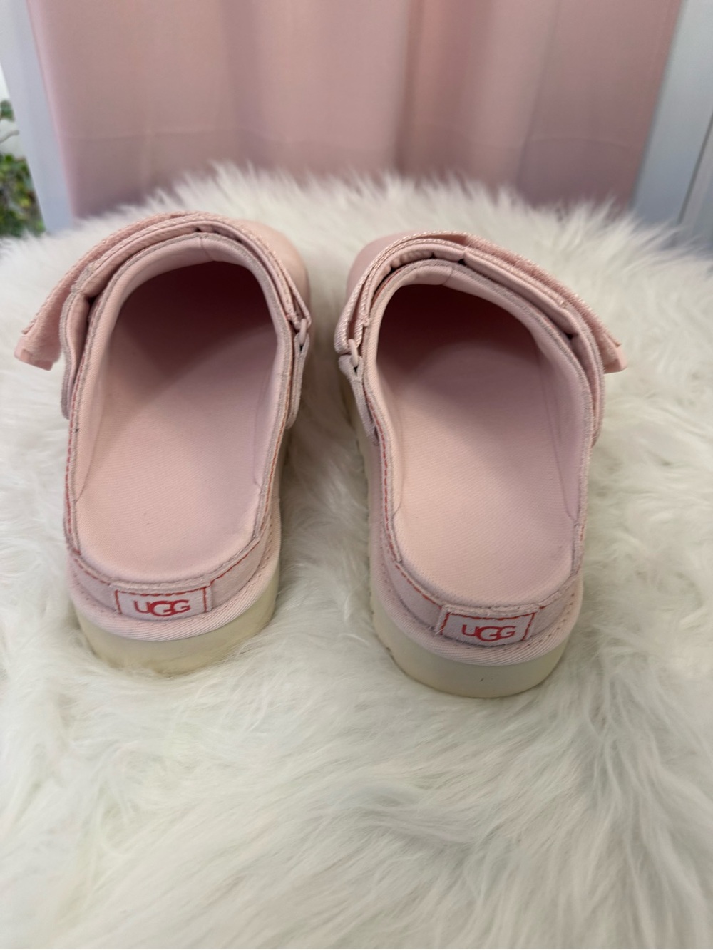 UGG Goldenstar Love Clog | Size 8 | New | Rare Find - Picture 5 of 8